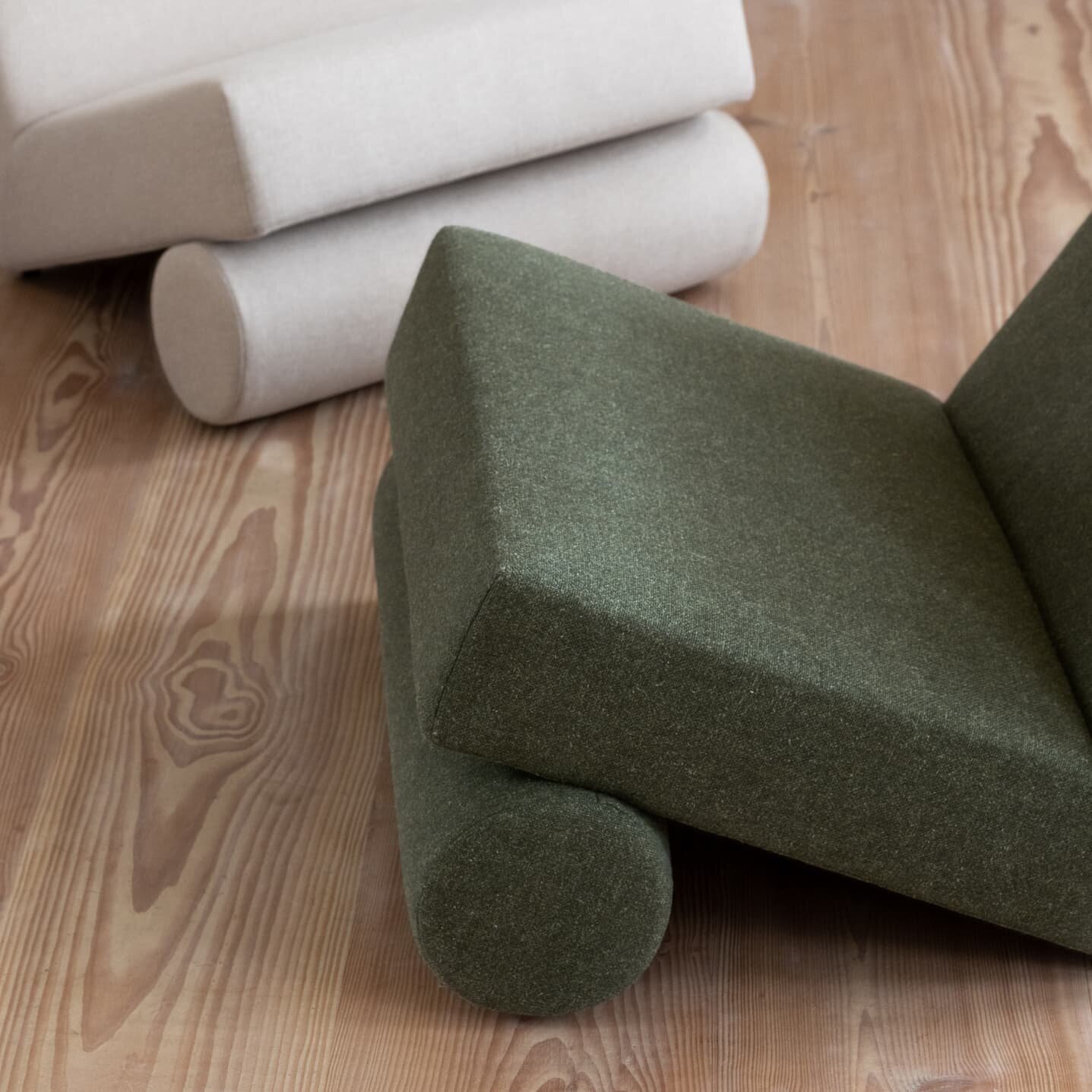 Design modern sofa | Lean lounge Chair 1 hallingdal65 350 | Studio HENK | 