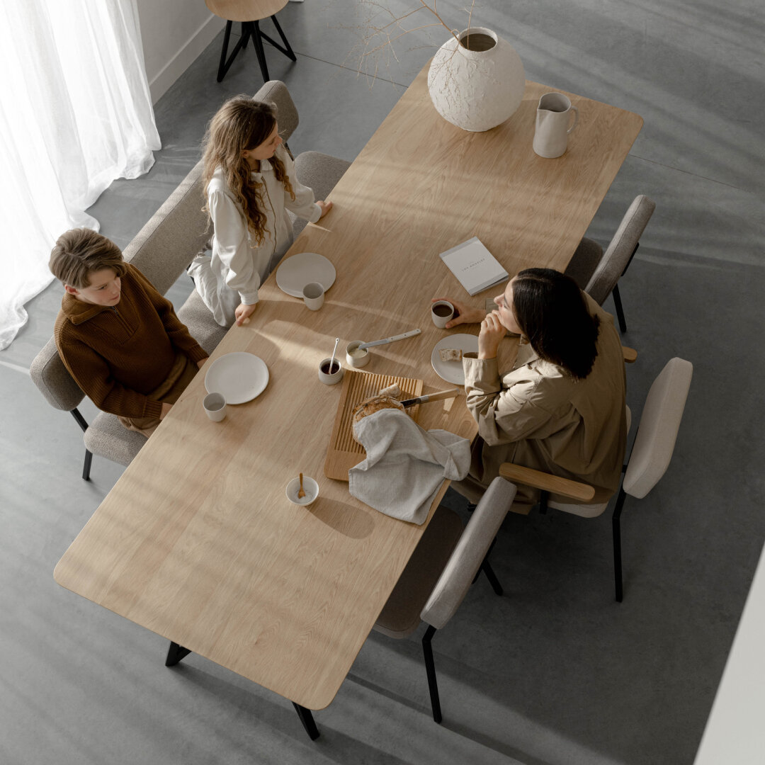 Rectangular Design dining table | Butterfly Steel black powdercoating | Walnut naturel lacquer | Studio HENK | 