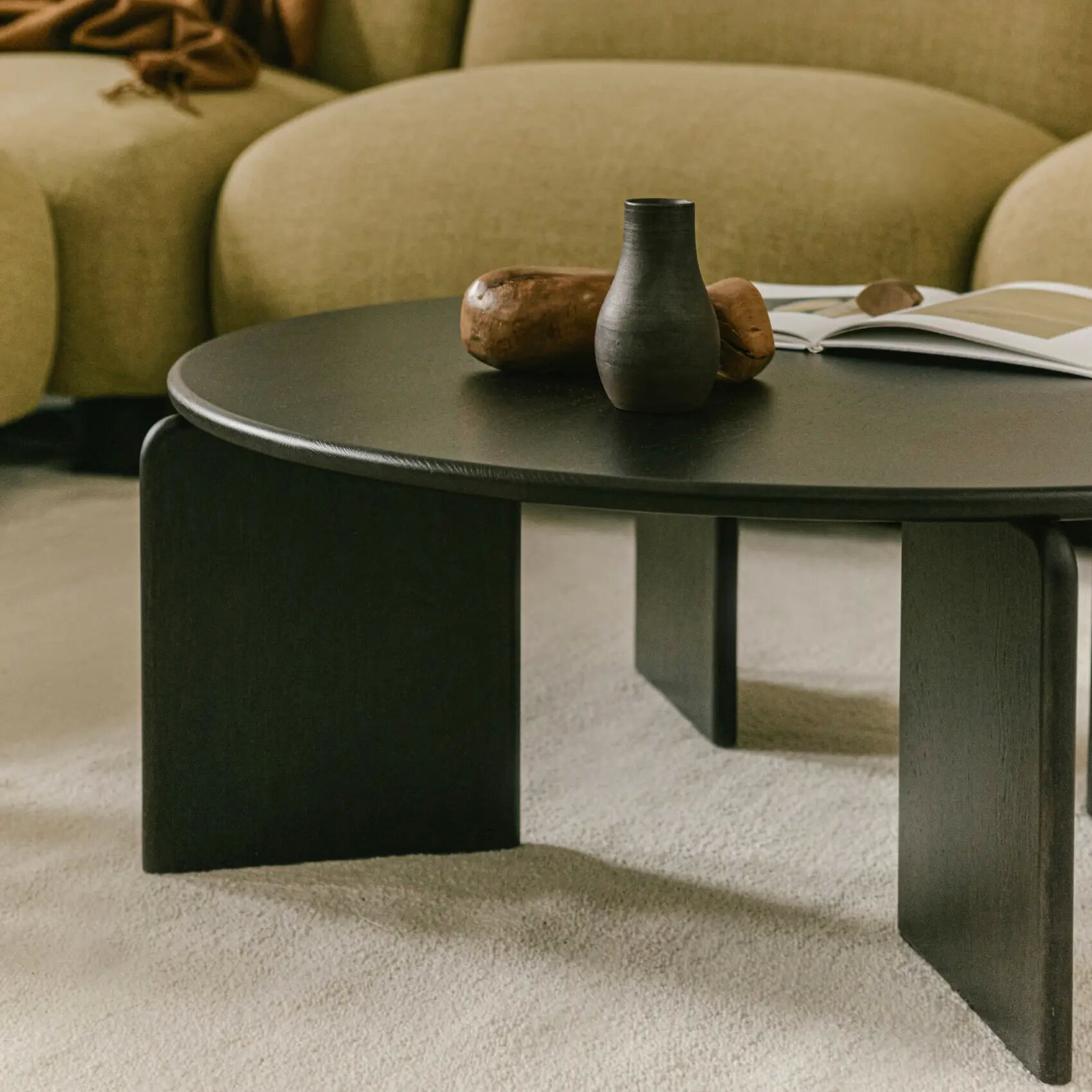 Design Coffee Table | Soft Coffee Table 32 Oak green lacquer | Oak green lacquer | Studio HENK | 