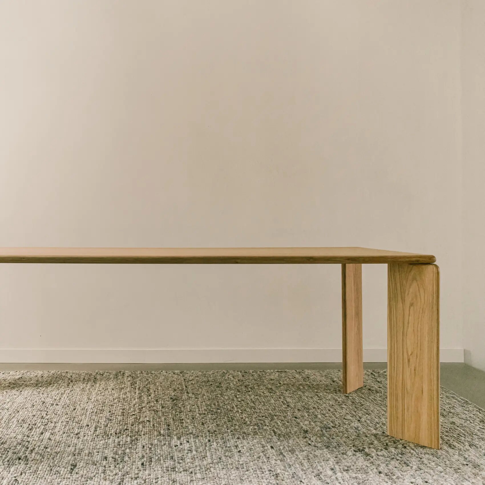 Rectangular Design dining table | Soft  Walnut naturel lacquer | Walnut naturel lacquer | Studio HENK | 