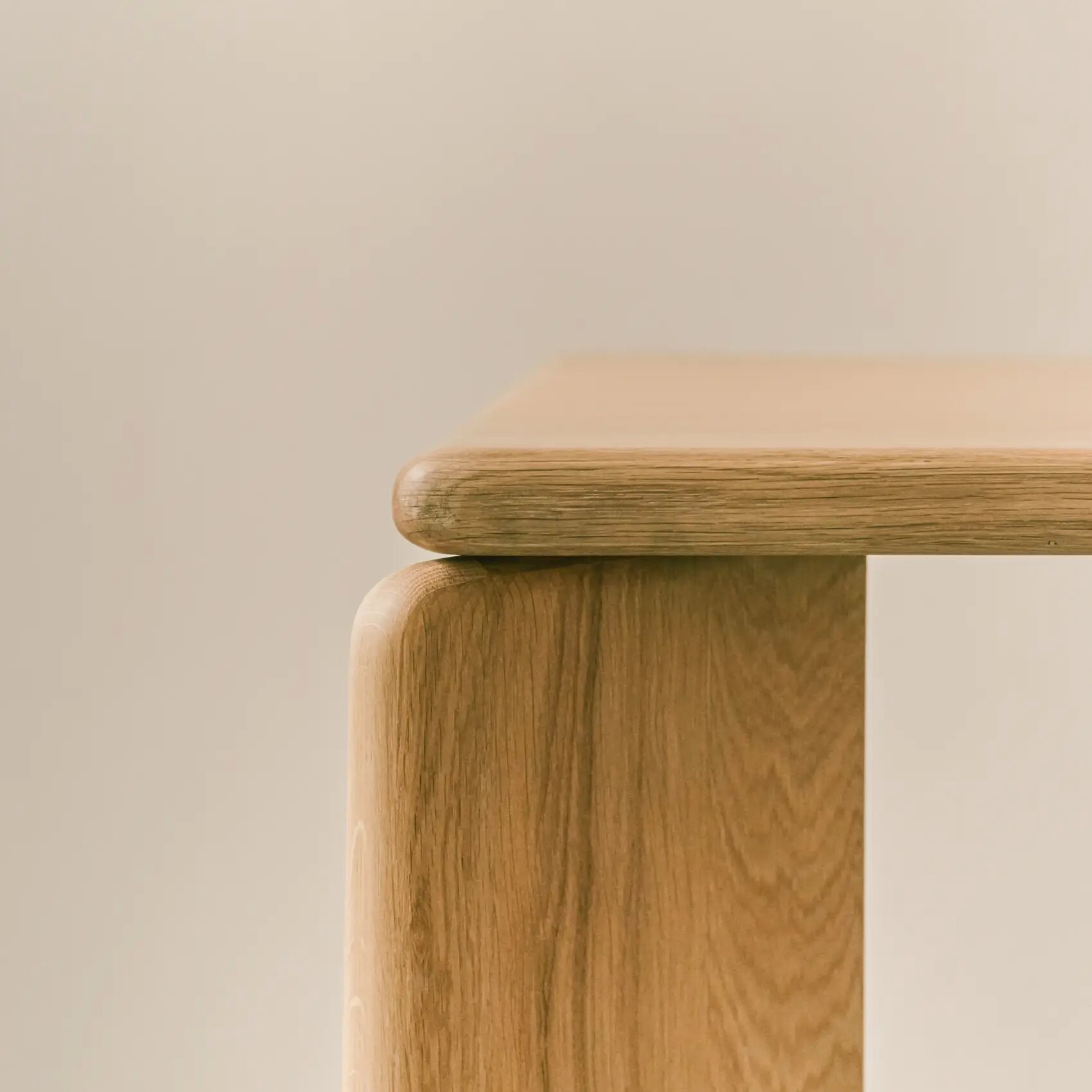 Rectangular Design dining table | Soft  Walnut naturel lacquer | Walnut naturel lacquer | Studio HENK | 