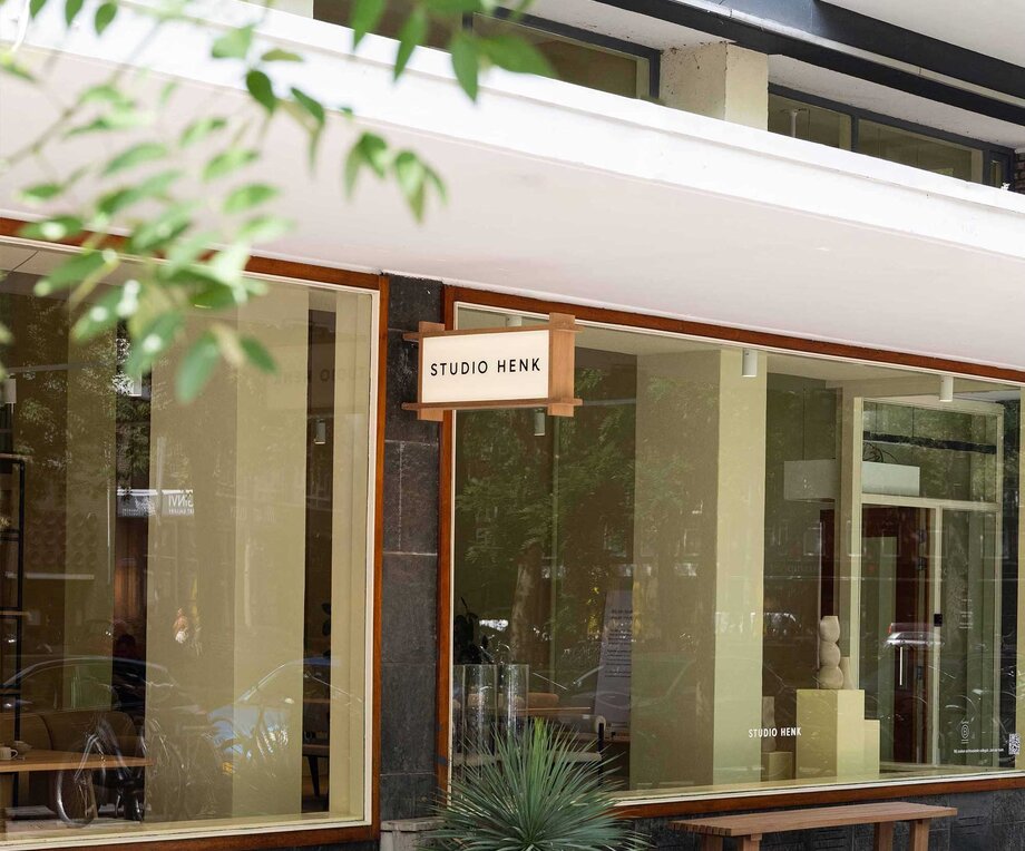 Store Image
