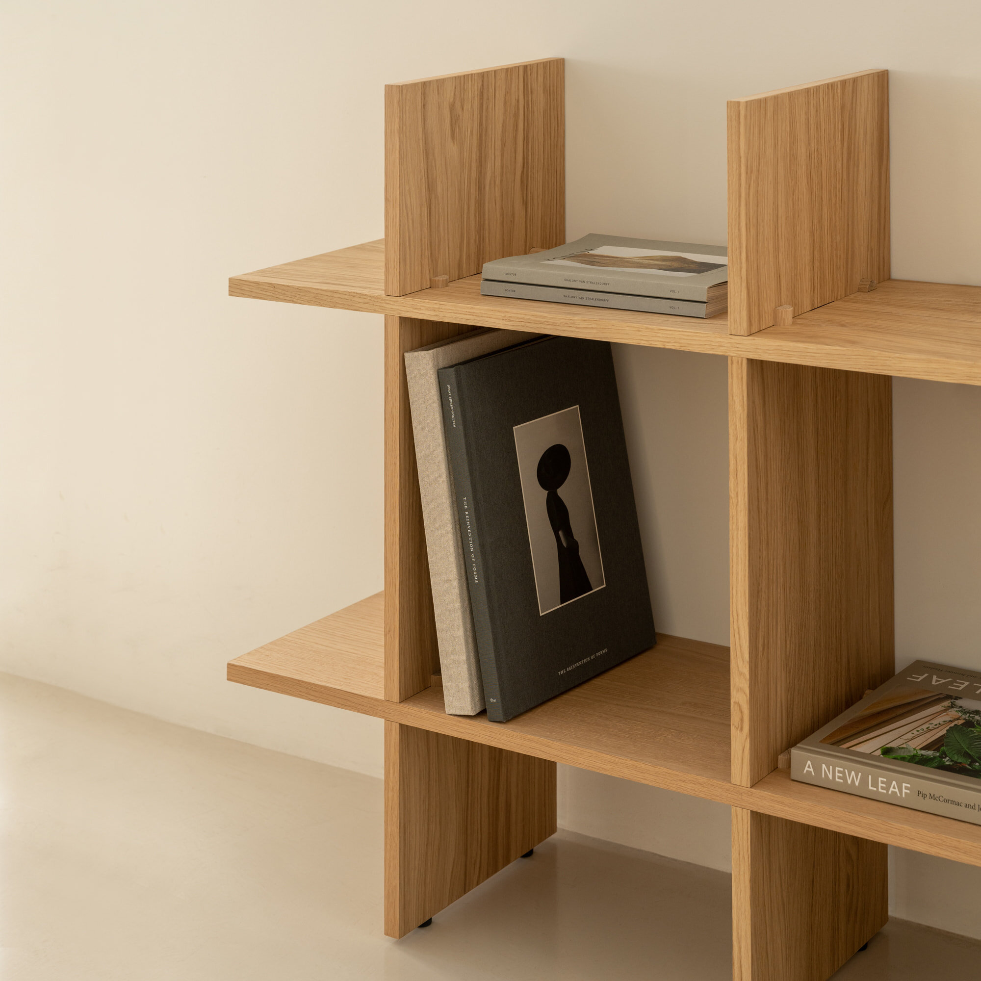Designer cabinet | Column Cabinet 32 Oak natural light | Studio HENK | 